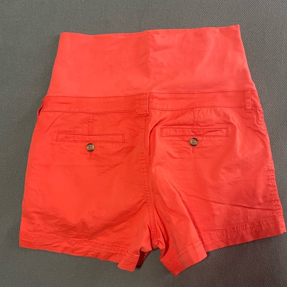 Thyme Maternity Shorts - Picture 2 of 3